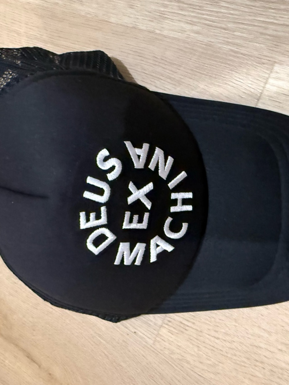 DEUS EX MACHINA Black Mesh Trucker Hat - White Logo